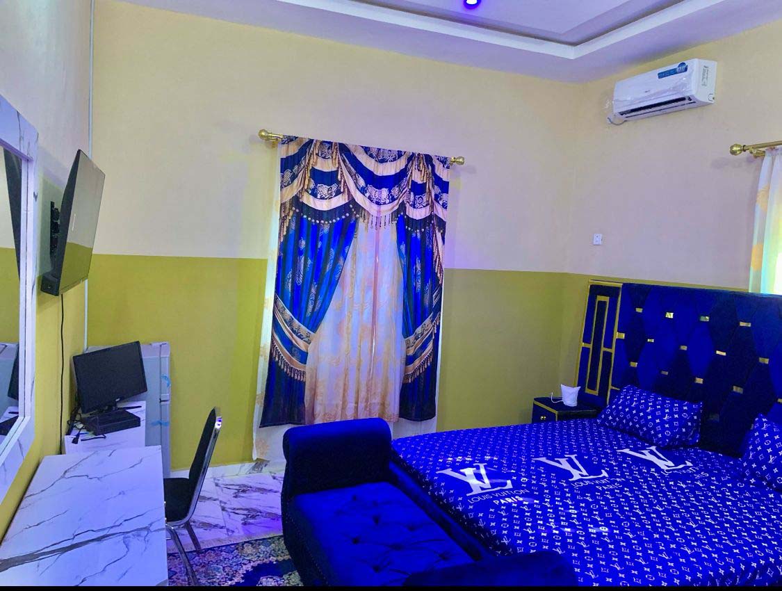 airbnbnnewi 3 bedroom 4