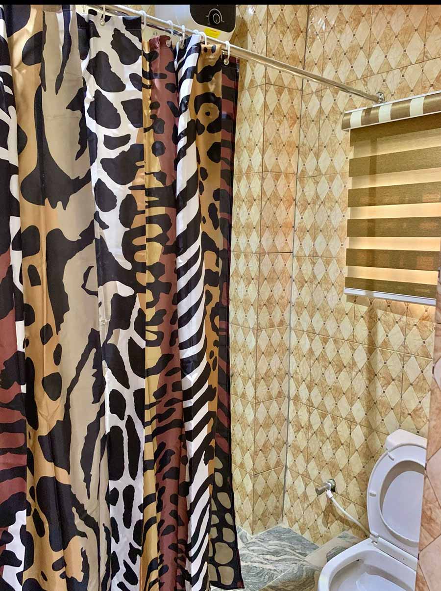 airbnbnnewi 3 bedroom bathroom